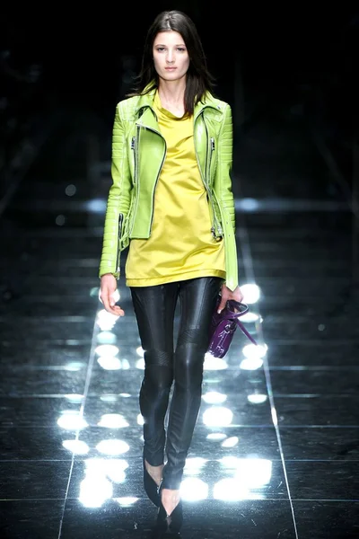 Look 8